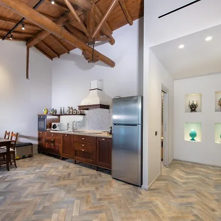 Arianna Apartment